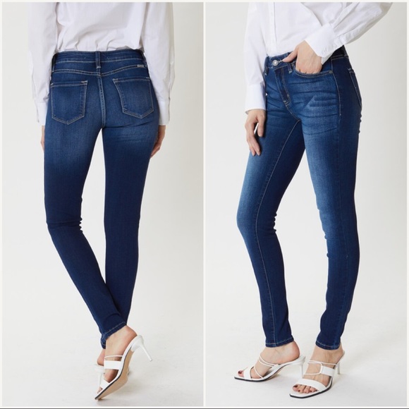 Basic Dark Wash Med Rise Skinny Jeans - Picture 3 of 5